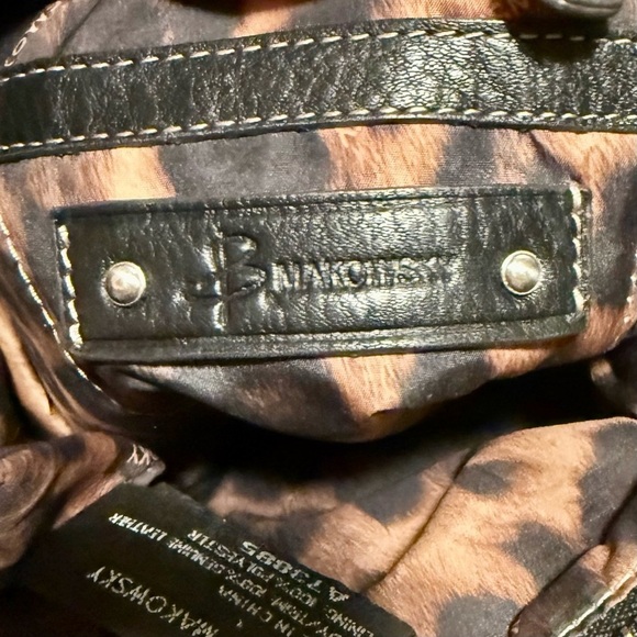 Gently Used B. Makowsky Black Leather Shoulder Bag - Picture 4 of 6